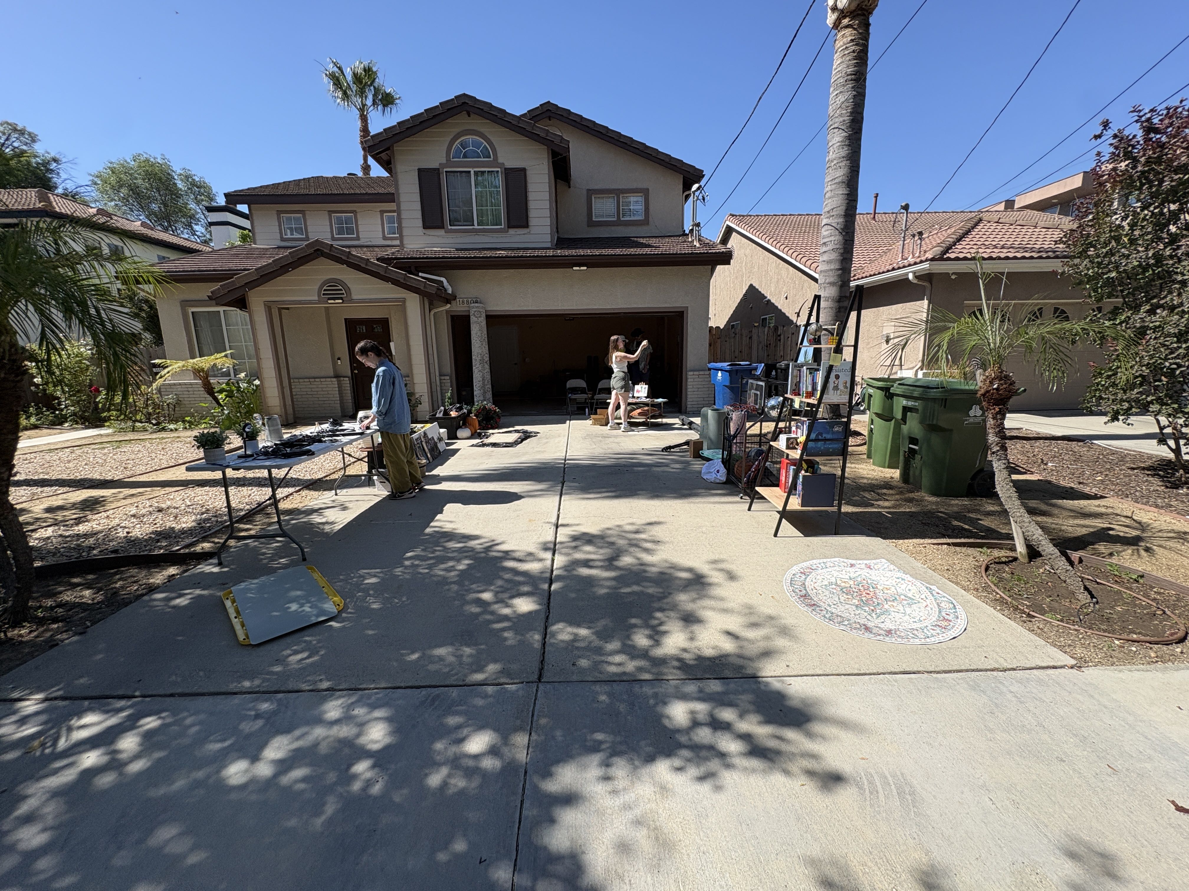 moving out yard sale