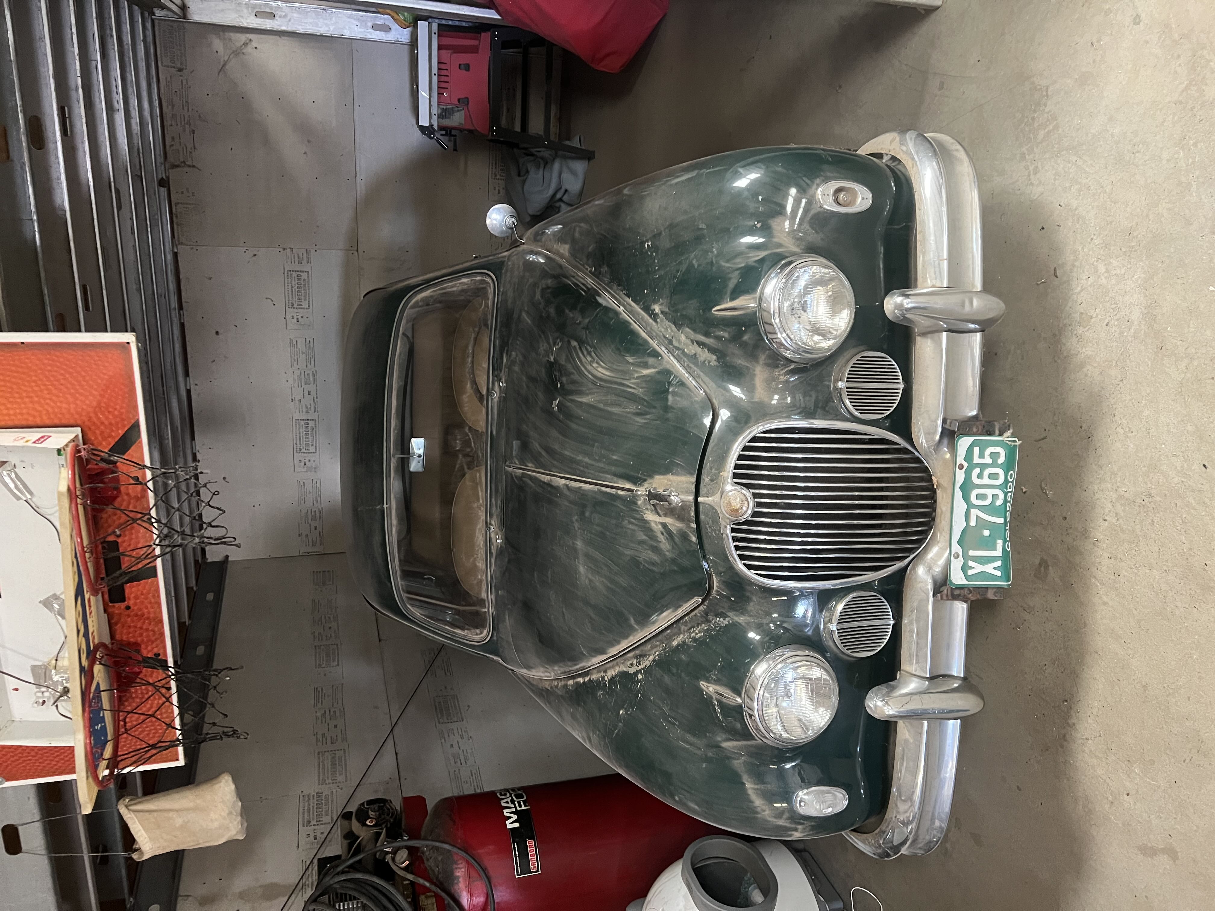 huge country moving sale photo