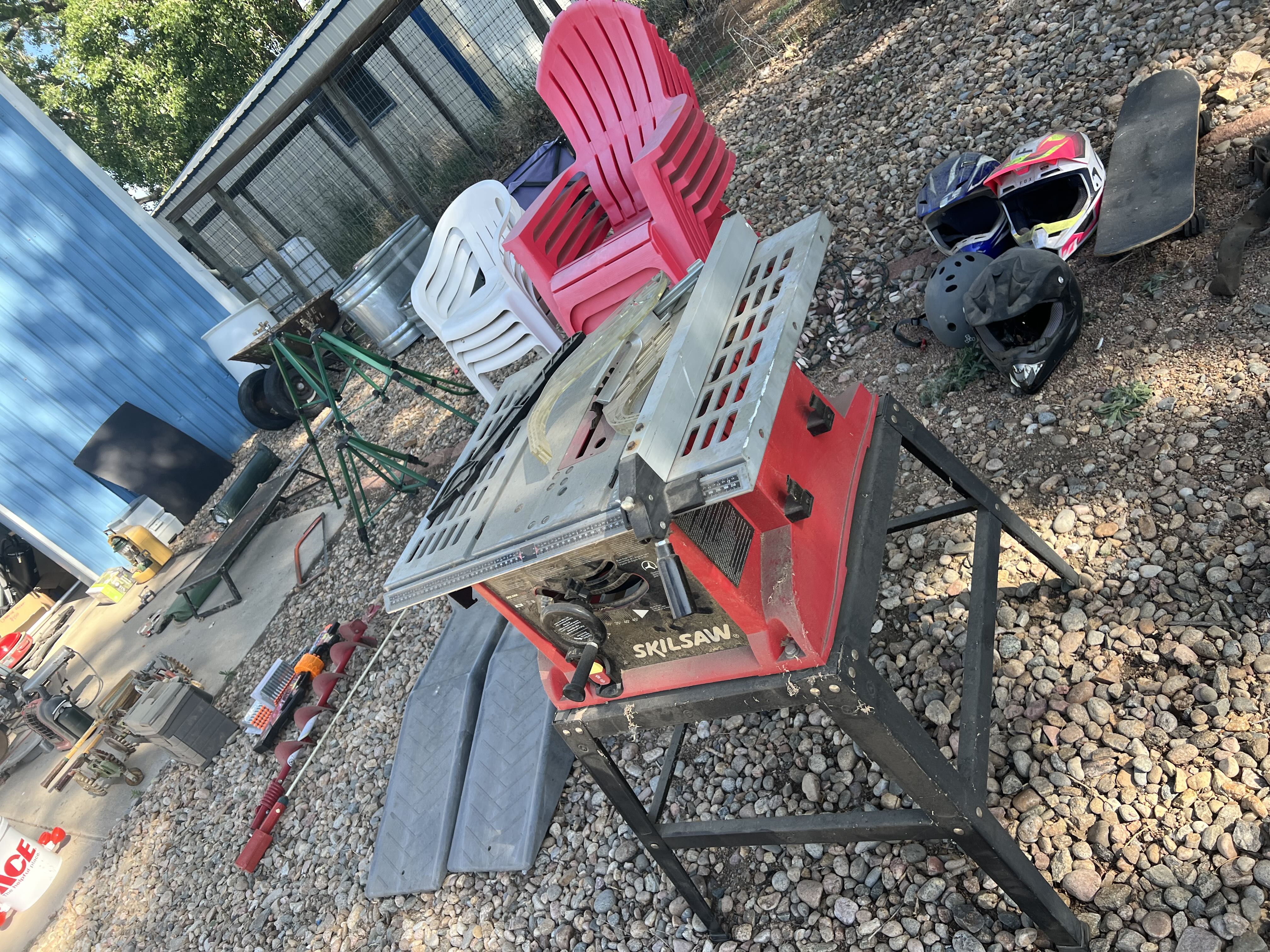huge country moving sale photo