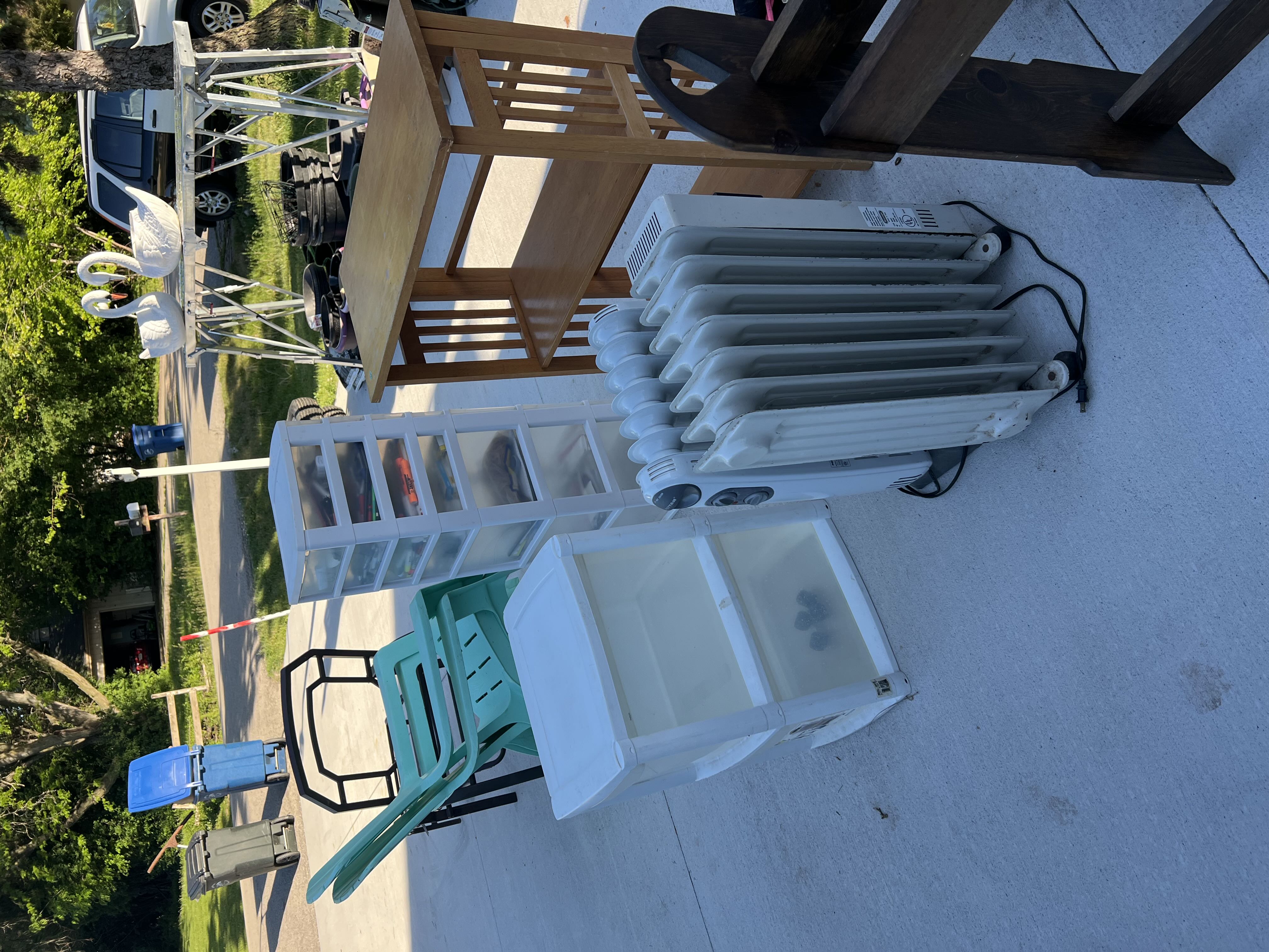 garage sale photo