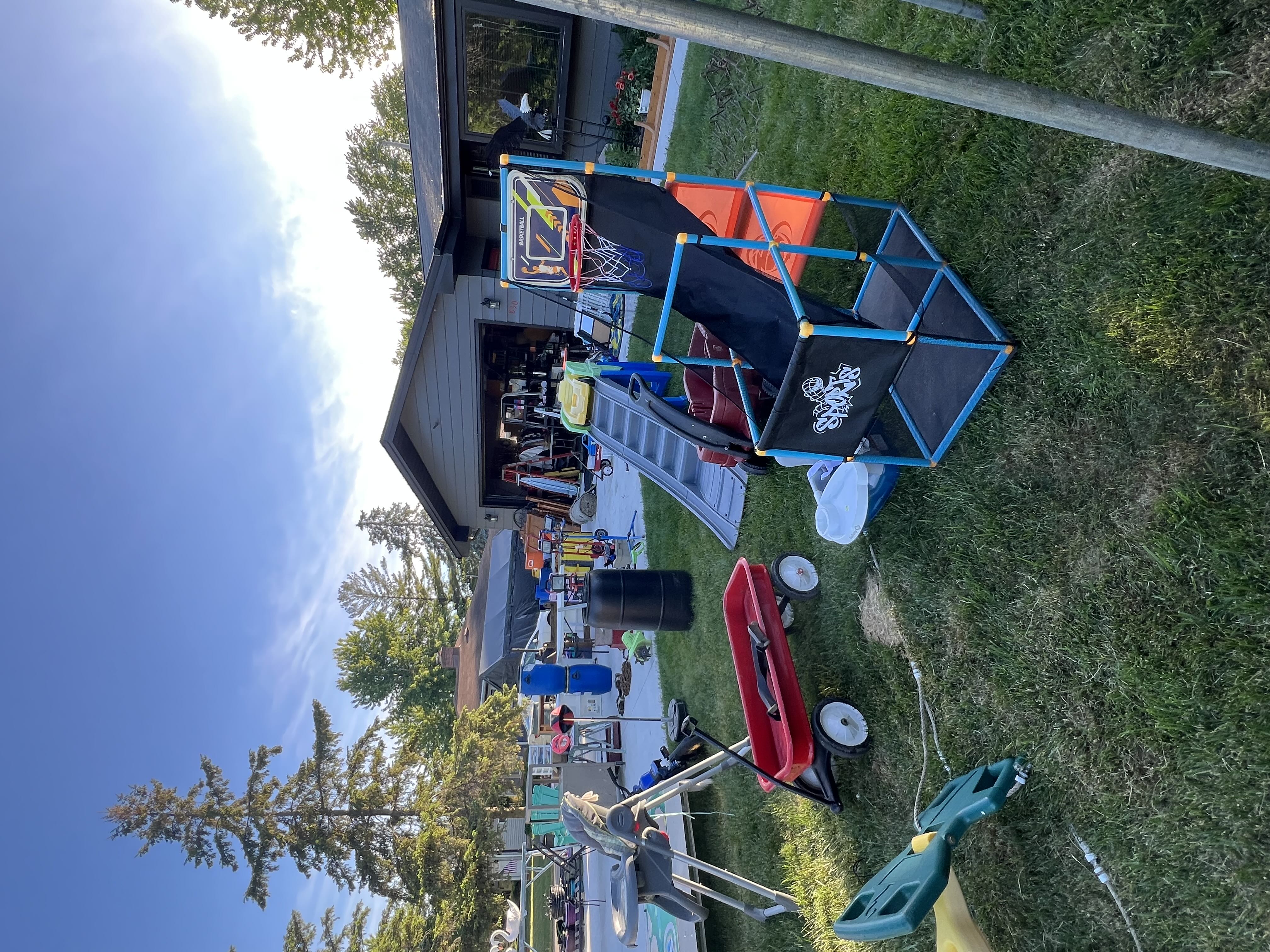 garage sale photo
