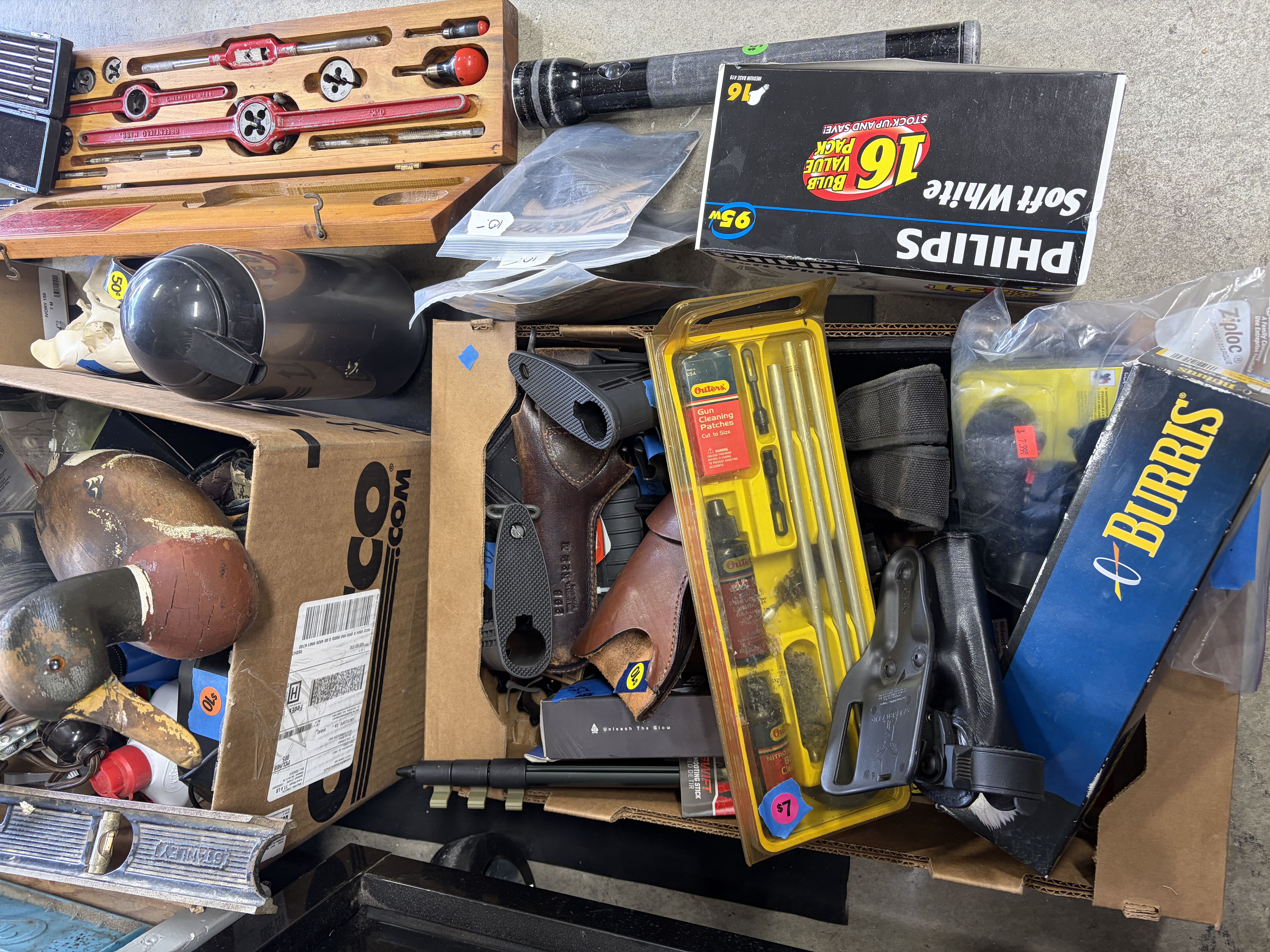Big multifamily yard sale photo