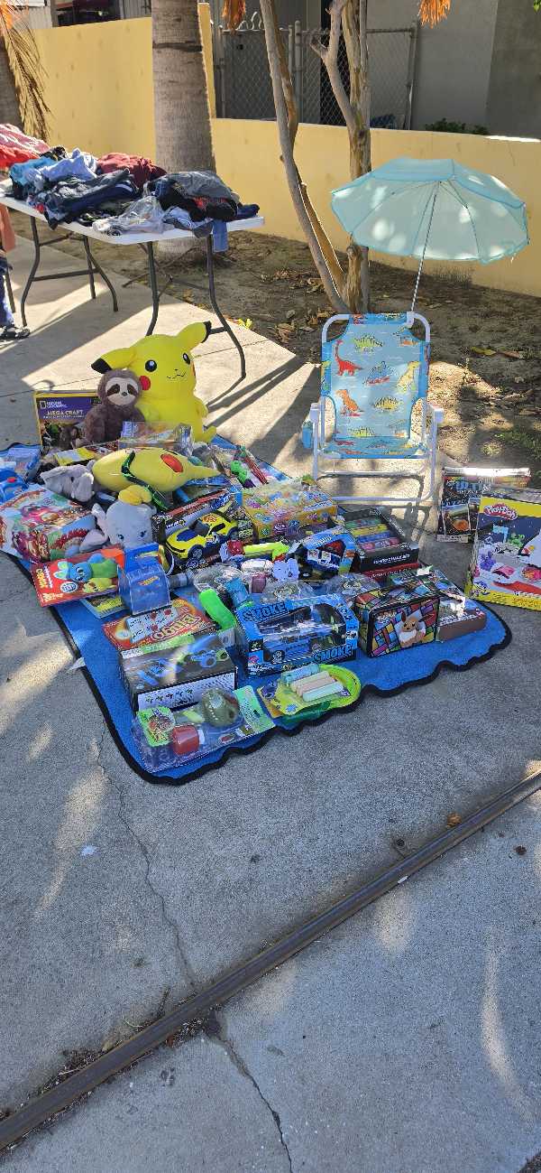 Yard sale photo
