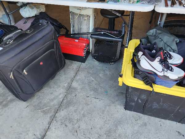 GARAGE SALE photo