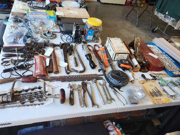 GARAGE SALE photo
