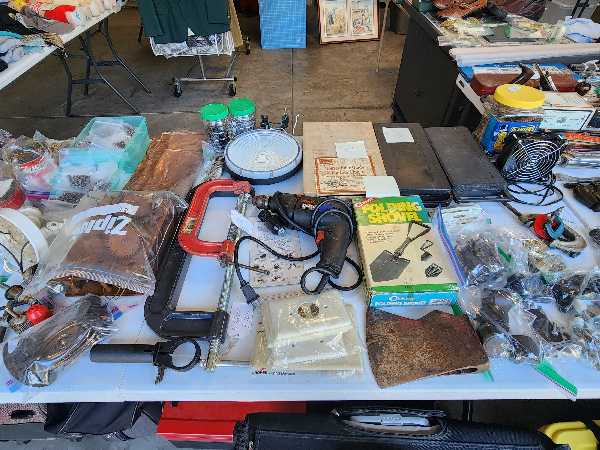 GARAGE SALE photo