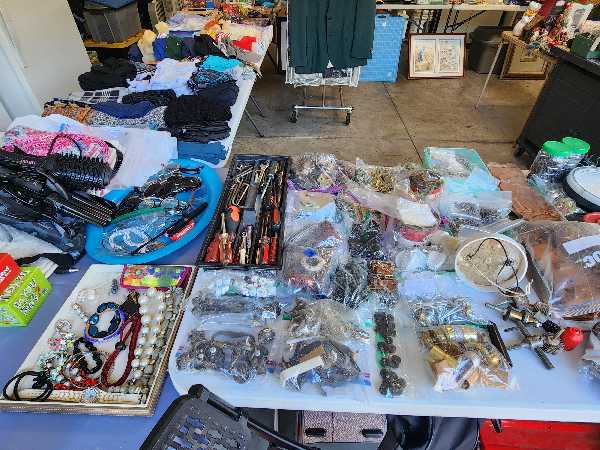 GARAGE SALE photo