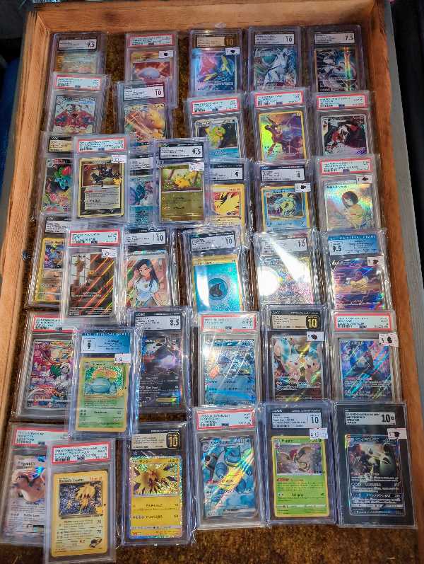yard sale pokemon cards He found a Pokemon gold mine at a yard sale.  #pokemon #pokemoncards # yardsale