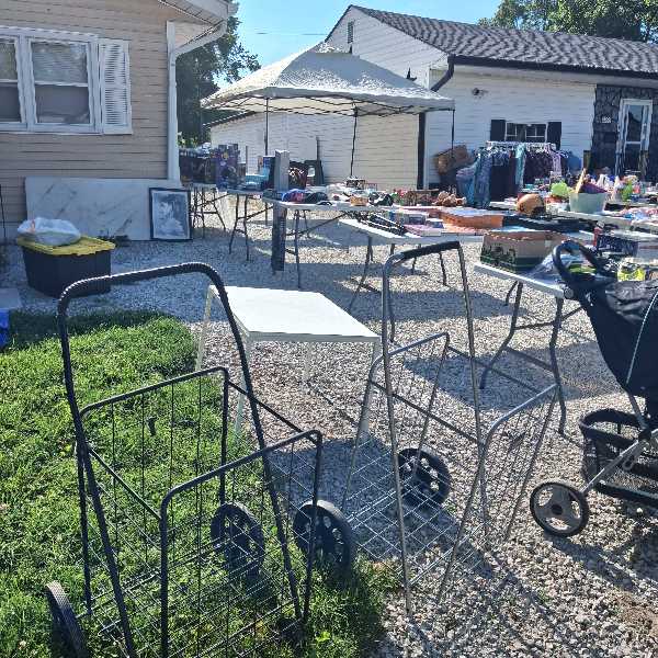 5 Family Yard Sale!! photo