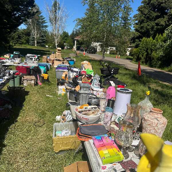 HUGE YARD SALE TREASURE HUNT – VINTAGE, FURNITURE, TOOLS & MORE photo