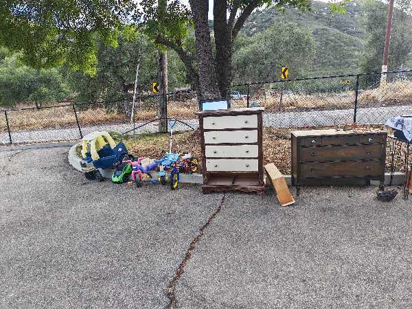 multi family parking sale photo