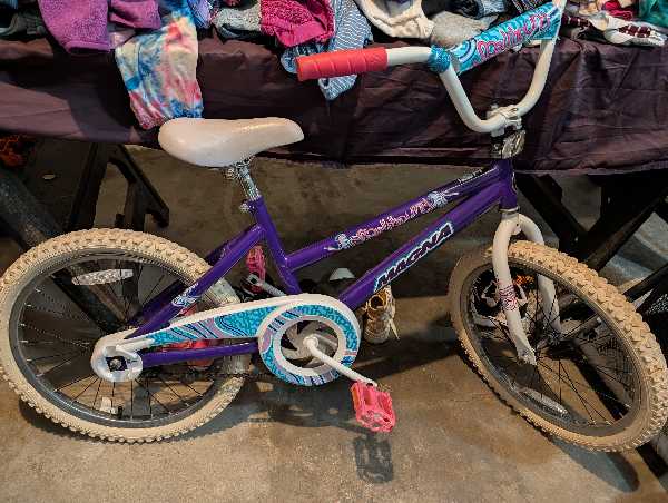 **FREE Yard Sale** photo