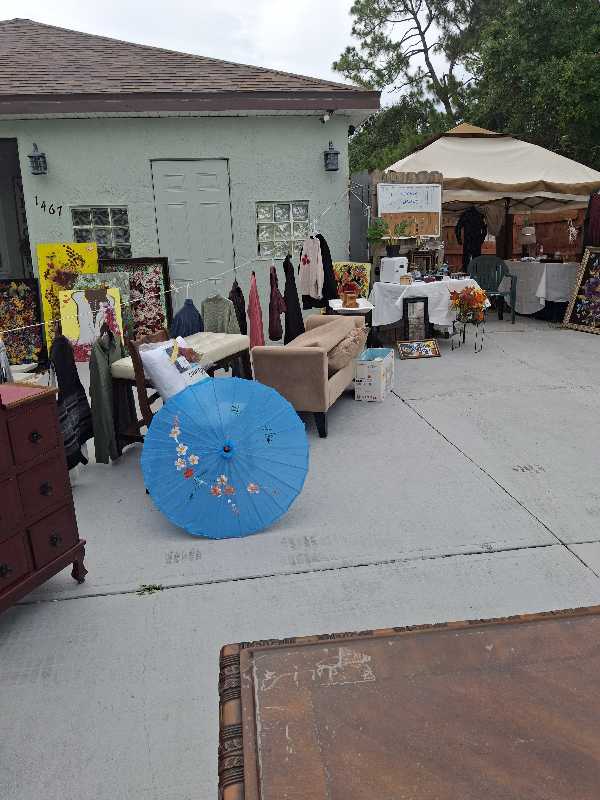 *Yard Sale* photo