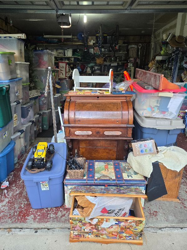 Neighborhood Yard Sale - North Wales/Upper Gwynedd PA cover