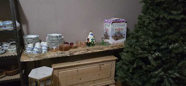 moving sale photo