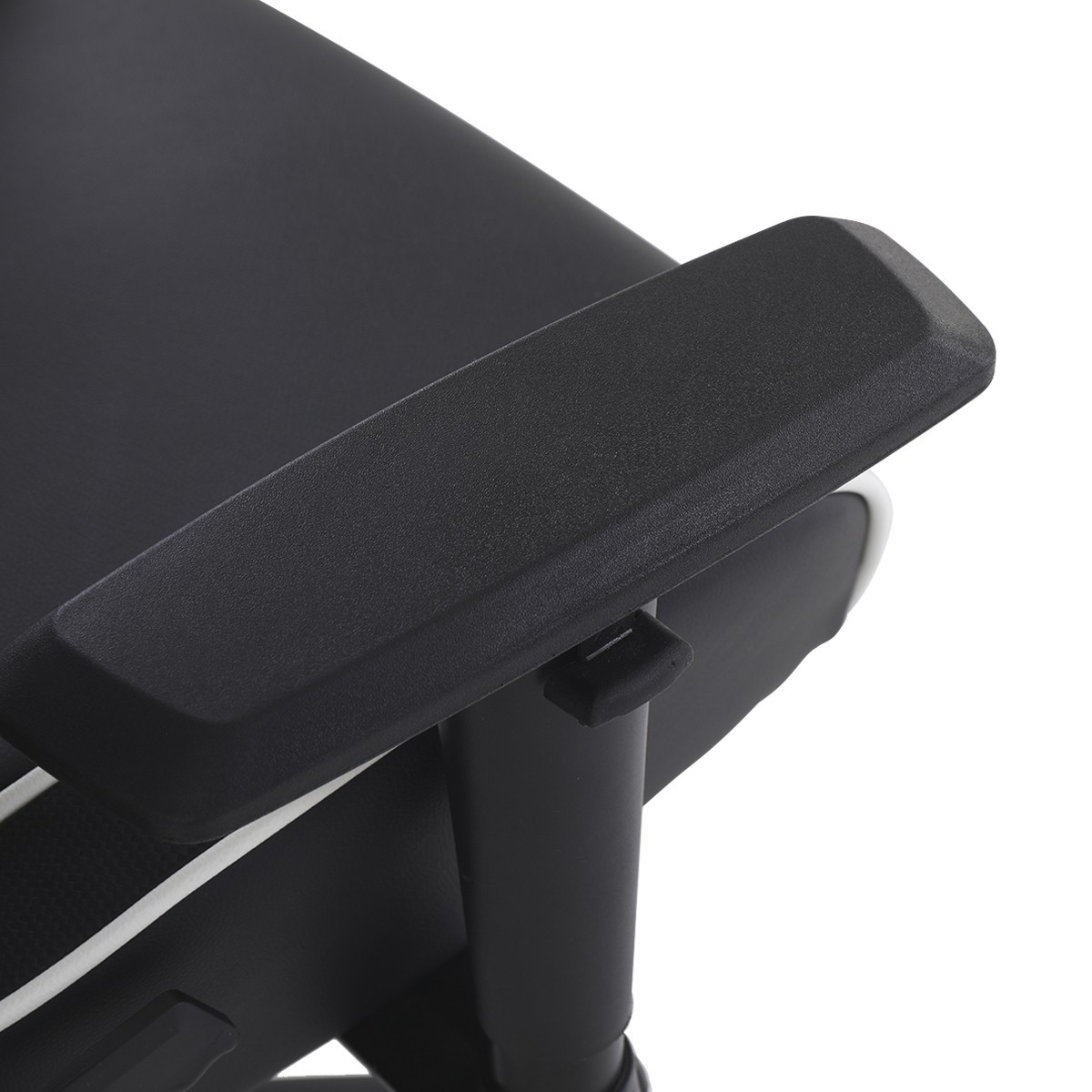 Cadeira Gamer Terabyte Razor, Reclinável, Preto e Branco