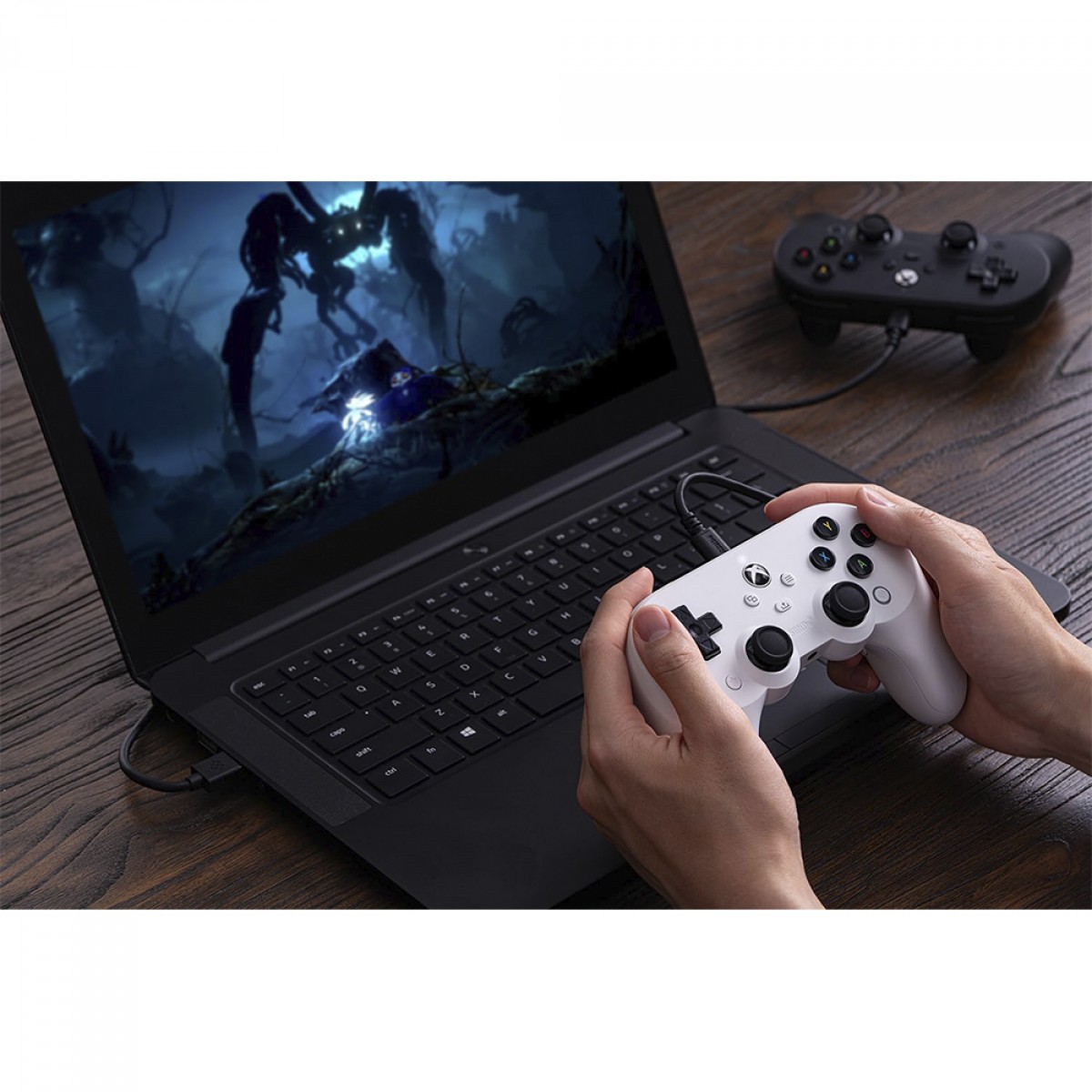 Controle Gamer 8BitDo Pro 2 Hall Edition Para Xbox, Com Fio, XBOX/Windows, Licenciado Microsoft, Branco, 82BB03E