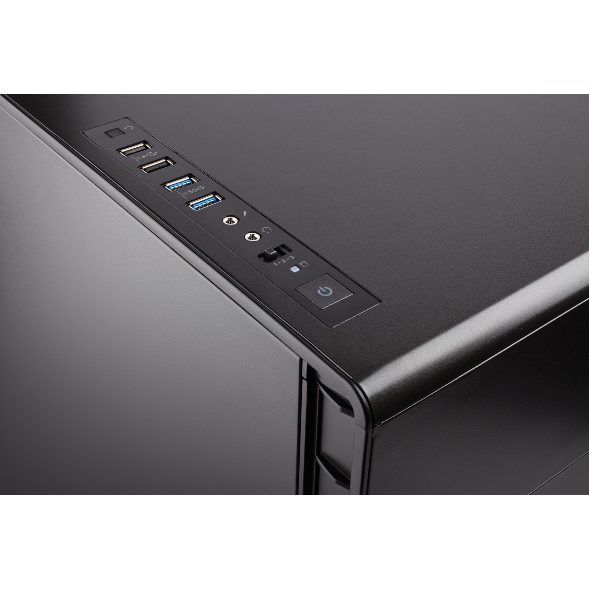 Gabinete Gamer Corsair Carbide Clear 600C Inverse, Full Tower, Com 3 Fans, Lateral em Acrílico, Sem Fonte, CC-9011079-WW