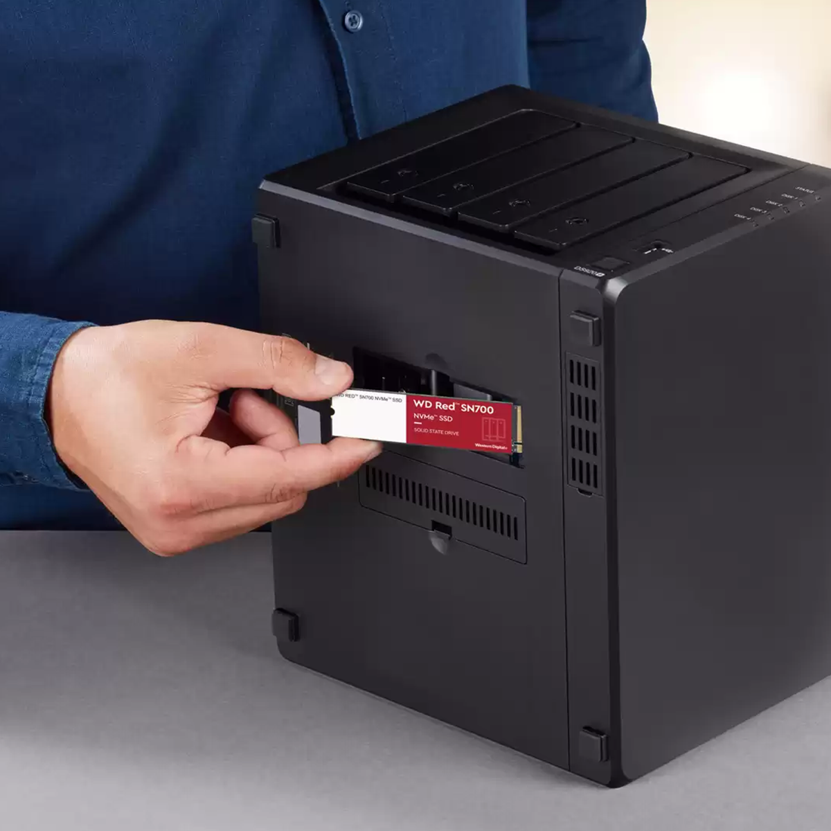 SSD WD Red SN700 NVMe M.2, 250GB, PCIe Gen3 x4, NVMe, Leitura 3100MBs e Gravação 1600MBs, WDS250G1R0C