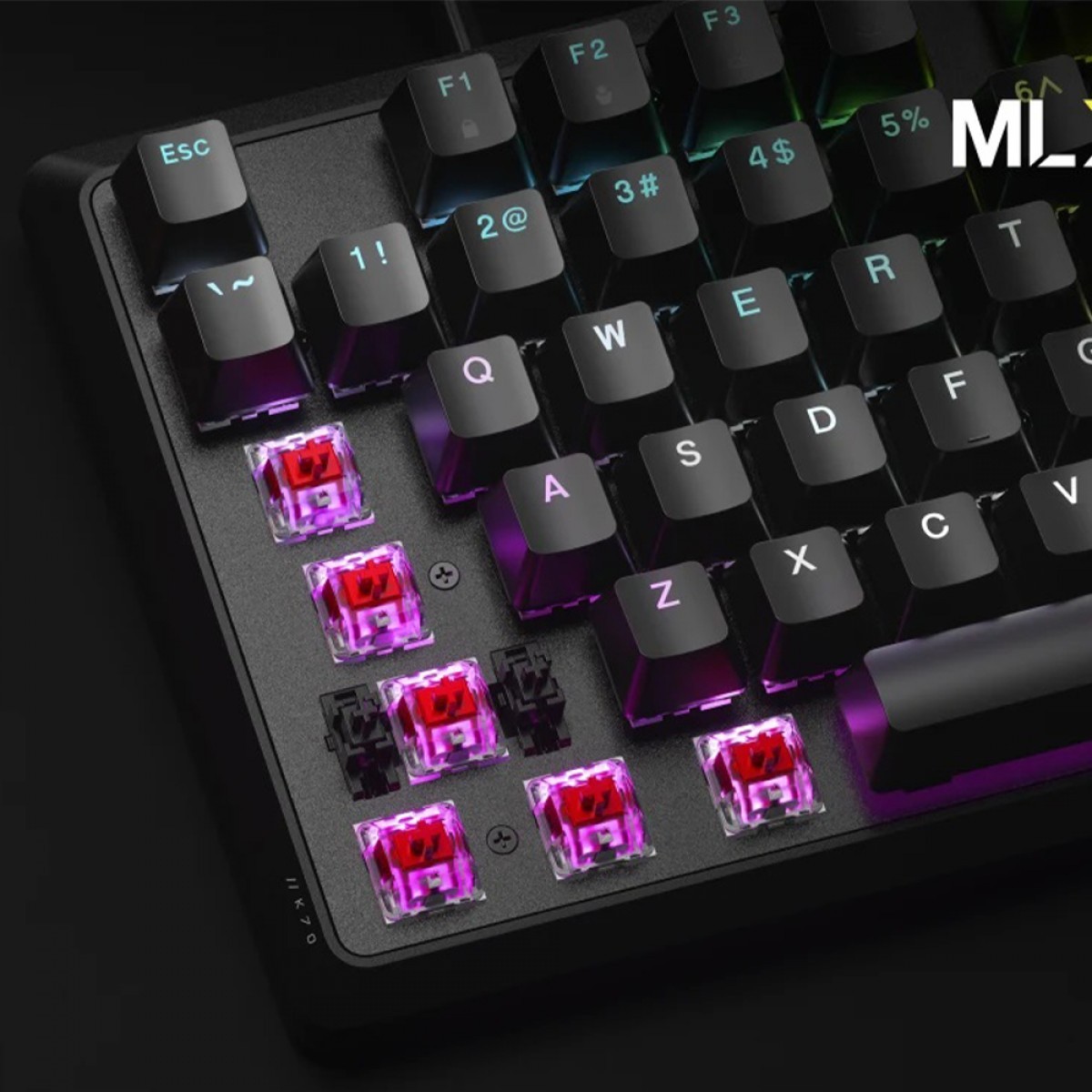 Teclado Gamer Mecânico Corsair K70 Core, RGB, Switch MLX Red, Full Size, ANSI, Preto, CH-910971E-NA