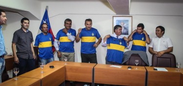 Los nuevos integrantes del plantel junto al alcalde Carlos Soto.