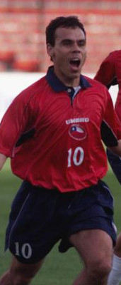 Jaime Riveros con la "Roja". Gran habilitador y goleador.