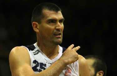 Patricio Briones es el jugador más longevo del básquetbol nacional.