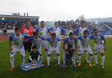 Phillip Araos (agachado con el 20) suma diez goles en su paso por Colchagua.