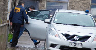Personal de la PDI detuvo al gendarme acusado de apremios ilegítimos. 