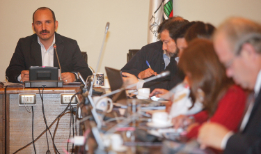 Fernando Verdugo desde ayer se ubica en la testera del Consejo Regional.