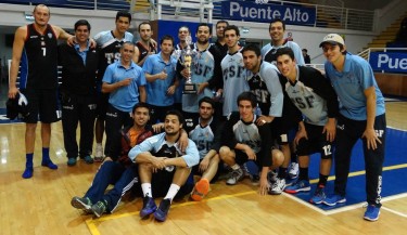 TSF viene de adjudicarse un torneo a beneficio en Santiago. 