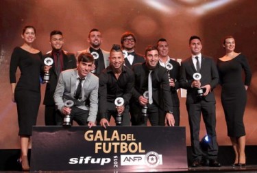 Sergio Jadue y Carlos Soto encabezaron la segunda versión de la fiesta del balompié chileno, que se realizó en el Espacio Riesco.