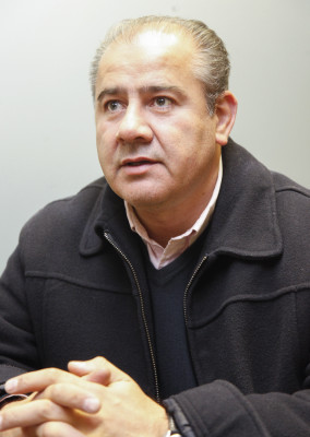 Patricio Pino desmiente acusaciones en su contra por supuestos abusos laborales. 