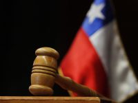 Junto con la sanción, Barría Alarcón quedó inhabilitado para ejercer cargos u oficios públicos durante el tiempo que dure la sentencia.