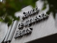 Fiscal jefe de Alta Complejidad en la Región de O’Higgins, Javier Von Bischoffshausen, investiga colaboración de funcionarios del Servicio de Impuestos Internos desde el año 2020 hasta la fecha.