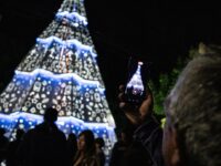 La Plaza de Armas de San Fernando se convirtió en el punto de encuentro la noche del pasado viernes, marcando el inicio de las festividades navideñas y celebrando el cambio de administración municipal.