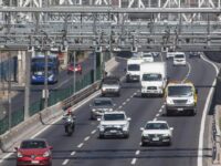La proximidad entre ambas regiones impulsa miles de viajes frecuentes y ocasionales por trabajo, salud y motivos personales, haciendo que cualquier cambio en el sistema de cobro de autopistas impacte directamente en el bolsillo de sus habitantes.   