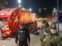 Durante la fiscalización, se incautaron cuchillos, punzones y palos con puntas.
