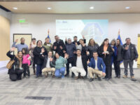 Con una cifra sin precedentes en la comuna, se materializó la entrega del Fondo de Desarrollo Vecinal (FONDEVE 2025) en la Municipalidad de Rengo, iniciativa impulsada por el alcalde Enrique del Barrio y el Honorable Concejo Municipal, que este año benefició a 43 Juntas de Vecinos con un total de 59.134.607 millones de pesos para proyectos comunitarios.