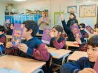El programa se llevó a cabo en 45 establecimientos educacionales de 15 comunas a través de talleres que abordaron la importancia del autocuidado y la alimentación equilibrada.