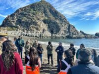 Los participantes visitaron el Santuario de la Naturaleza Piedra del Viento y se capacitaron en metodología de observación de aves en sectores costeros.