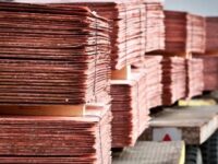 Las cifras que entrega la minería al país sobresalen a las otras industrias, generando no solo excedentes que van directo al erario fiscal -en el caso de Codelco- sino todo un ecosistema económico.