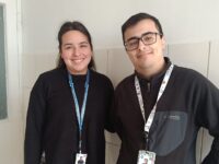 Ambos profesionales han sido recibidos con los "brazos abiertos" por el equipo del hospital, quienes valoran su motivación y el espíritu de servicio con el que llegan a integrarse.