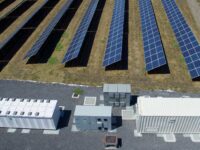 Con una potencia nominal de 90 MW y una capacidad de almacenamiento de hasta 624 MWh, el sistema estará compuesto por 120 contenedores de baterías y 20 centros de transformación. 