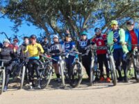 El equipo realiza diversas actividades en el cerro Chancón, especialmente durante la temporada de invierno.