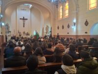 Autoridades, amigos y familiares asistieron a la ceremonia.