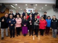 El pasado martes, en el Salón del Concejo Municipal, el alcalde Pablo Silva Pérez, junto a los concejales Matías Álvarez, Marta Cádiz, Juan Muñoz, María José Alemán, Cristián Calderón y Paz Belén Rodríguez, encabezó la entrega de cinco nuevas subvenciones a organizaciones sociales de la comuna.