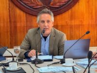 La autoridad comunal expresó su dolor ante la tragedia y llamó a acompañar a las familias mientras continúan las labores de búsqueda.