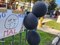 La falta de transparencia en los plazos ha detonado la rabia de la comunidad, que acusa al municipio de inacción mientras sus problemas sanitarios se agudizan.