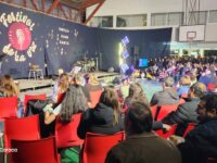 La música como puente que une generaciones y fortalece el alma de la comunidad educativa, fue el verdadero protagonista del festival "Familia Hans Canta".